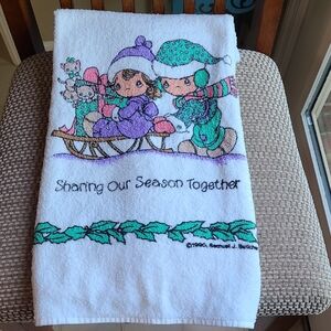 Precious Moments BATH TOWEL VINTAGE 1990 SHARING SEASONS Sled Winter Gift
